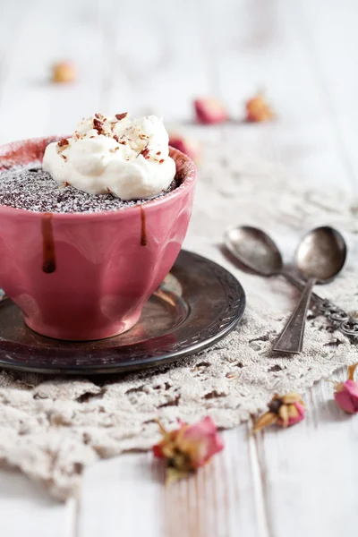 Bolo de caneca caseiro — Fotografia de Stock