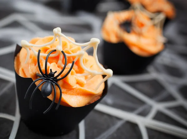 Cadılar Bayramı için örümcek cupcake — Stok fotoğraf