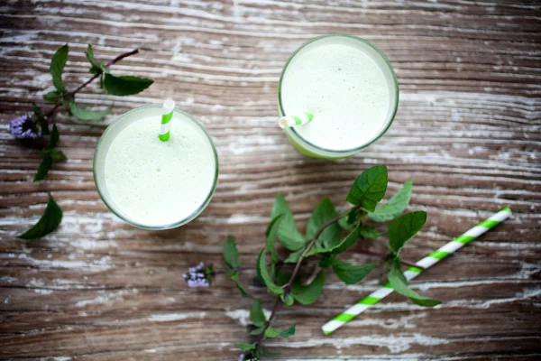 Healthy juice from fruit — Stock Photo, Image