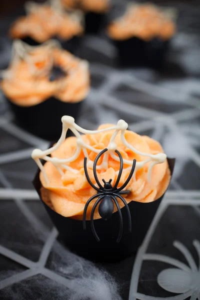 Cupcake van de spin voor Halloween — Stockfoto