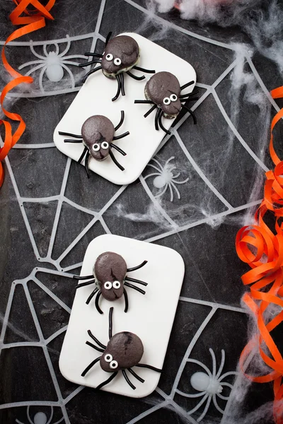 クモのマカロンとオレンジのリボン — ストック写真