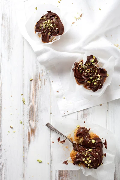 Pistazien-Cupcakes mit Zuckerguss — Stockfoto