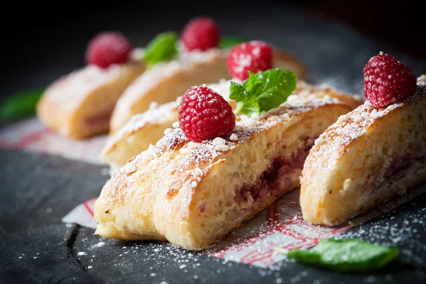 Homemade sweet roll — Stock Photo, Image