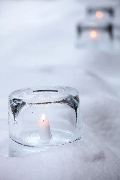 Πάγου φανάρια με λευκά κεριά — Φωτογραφία Αρχείου
