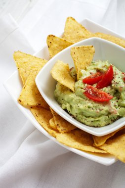 guacamole tortilla cips ile