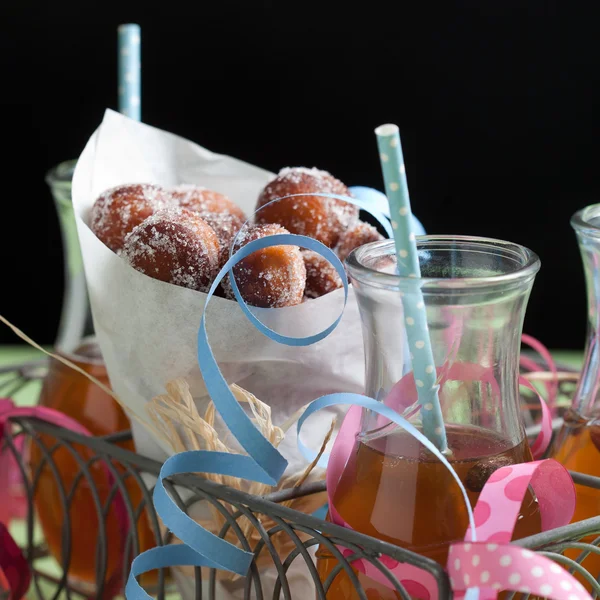 Finlandês comida vappu tradicional — Fotografia de Stock