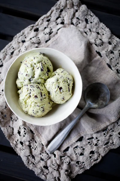 Chocolate chip mint ice cream — Stock Photo, Image