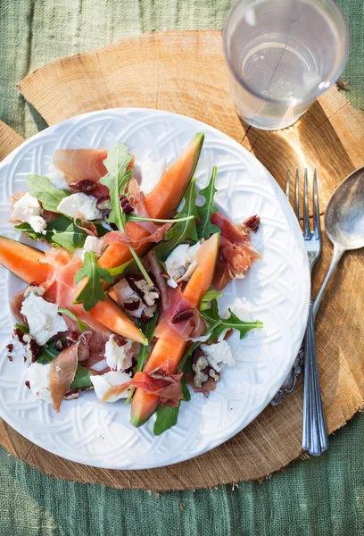 Antaloupe salade met mozzarella — Stockfoto