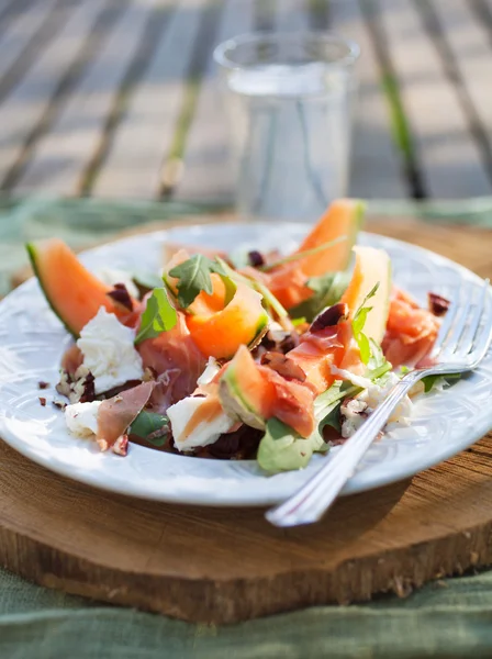 Antaloupe salad with mozzarella — Stock Photo, Image