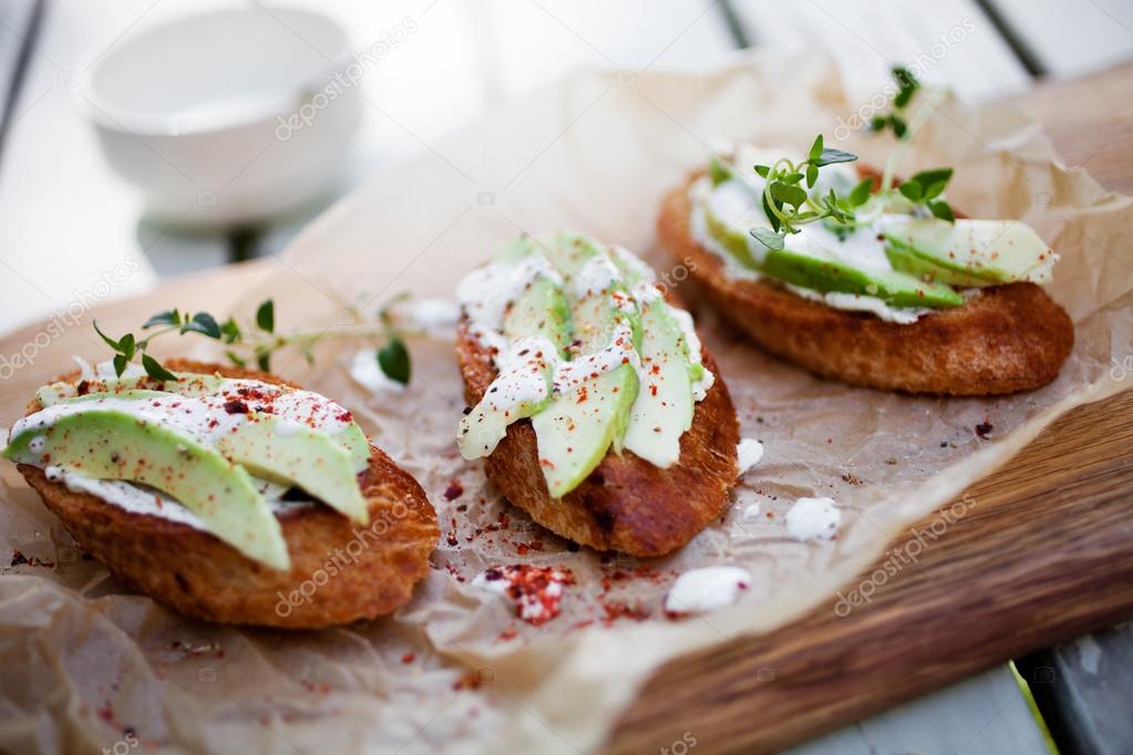 toasts with cream cheese