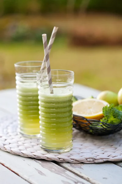 Hemlagad grön juice — Stockfoto