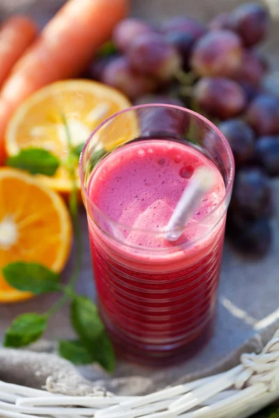 Hemgjord hälsosam juice — Stockfoto