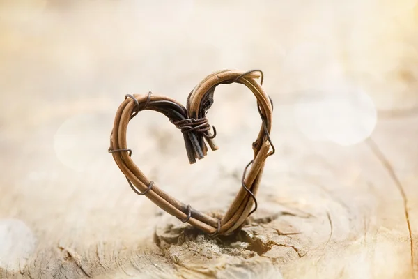Willow dřevěné srdce — Stock fotografie