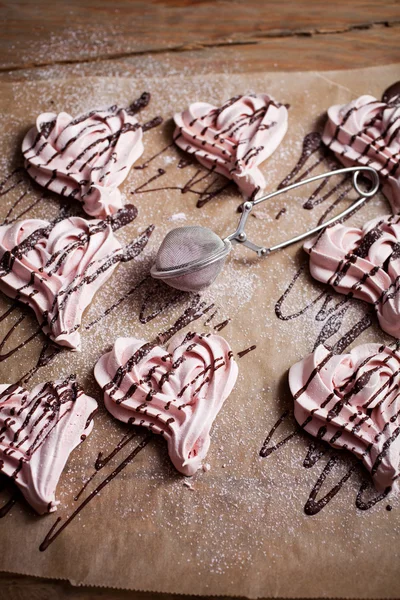 Pink hearts meringues — Stock Photo, Image