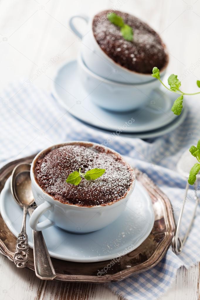 Chocolate cakes in mugs
