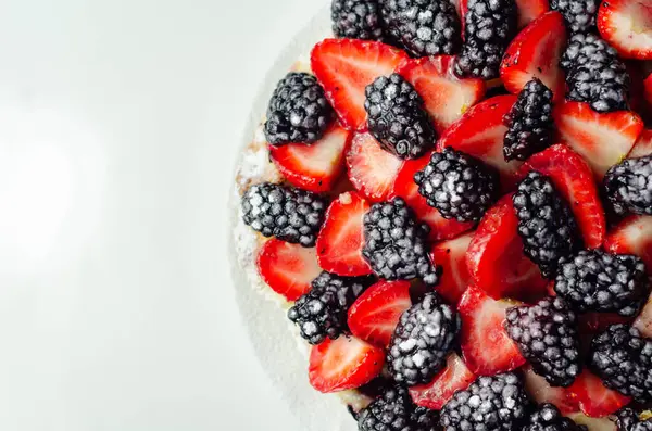 Pâtisserie Courte Croûte Enrichie Beurre Surmontée Fraises Mûres Gâteau Saison — Photo