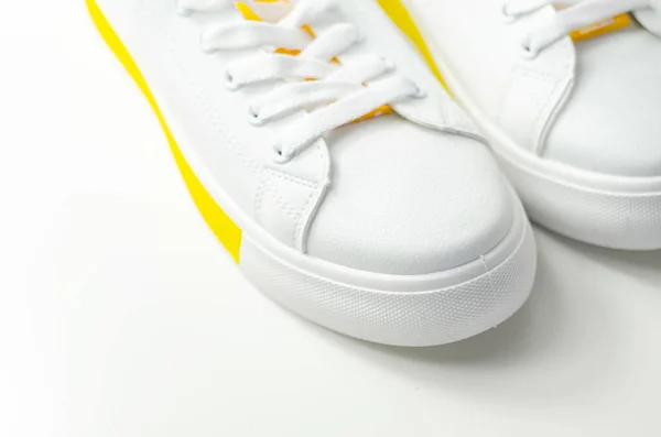 Λευκά Sneakers Κίτρινες Αποχρώσεις Κλασικά Αθλητικά Παπούτσια — Φωτογραφία Αρχείου
