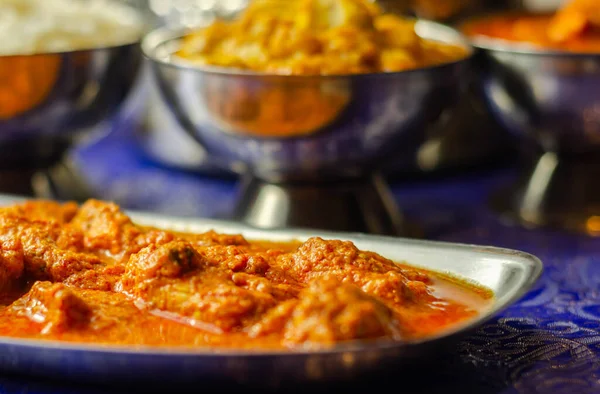 Ήπιο Κοτόπουλο Korma Και Κοτόπουλο Tikka Masala Ρύζι Basmati Ινδικό — Φωτογραφία Αρχείου