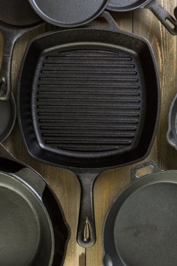 Dökme demir skillets