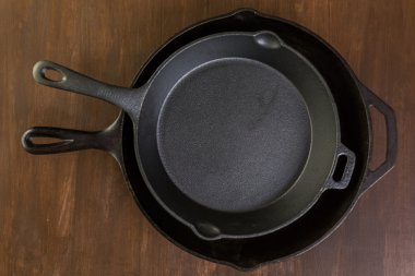 Dökme demir skillets