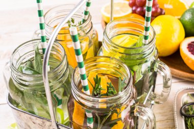 Narenciye infüzyon su Detoks