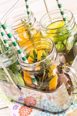 Narenciye infüzyon su Detoks