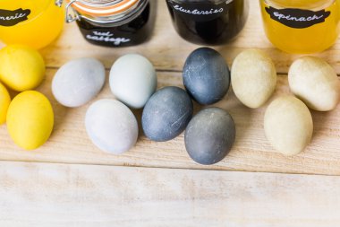 boyalı Paskalya yumurtaları