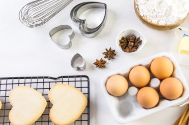 Fırın kalp şeklinde şeker kurabiye