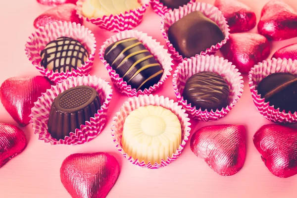 Chocolates variados para o Dia dos Namorados — Fotografia de Stock