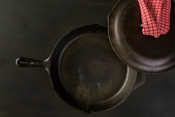 전통적인 무 쇠 프라이팬 — 스톡 사진