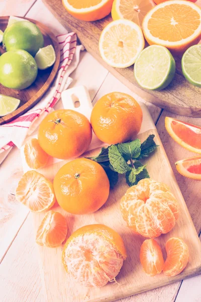 Variety of citrus fruits — Stock Photo, Image