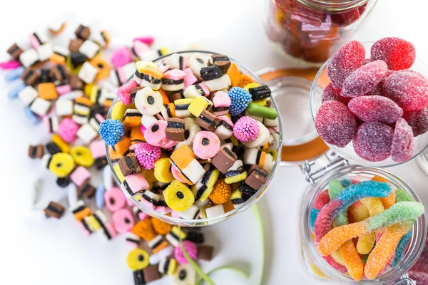 Variedad de caramelos coloridos —  Fotos de Stock