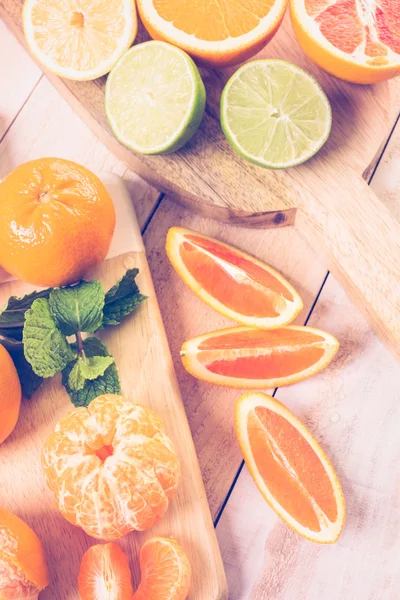 Variety of citrus fruits — Stock Photo, Image