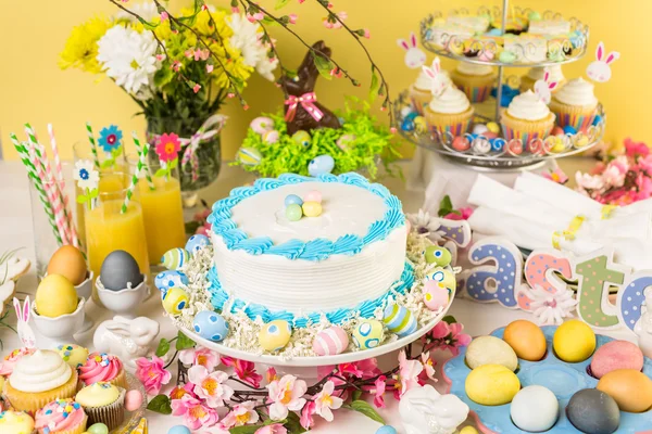 Easter brunch table — Stock Photo, Image