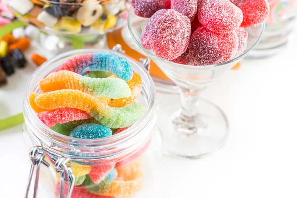 Vielfalt an bunten Bonbons — Stockfoto