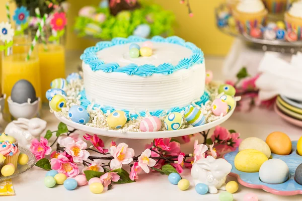 Dessert table for Easter — Stock Photo, Image