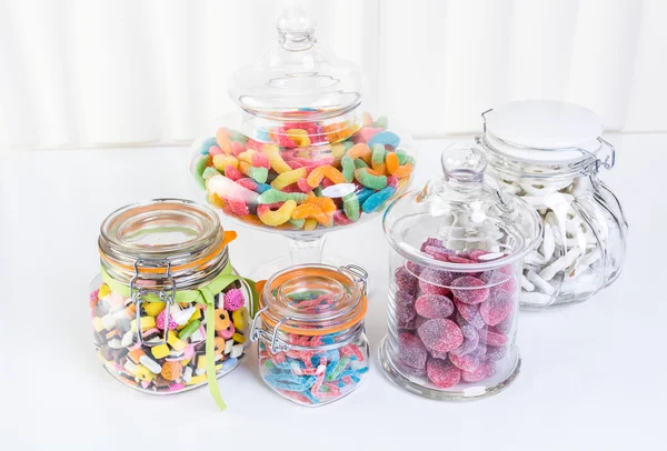 Vielfalt an bunten Bonbons — Stockfoto