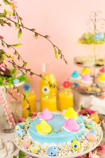 Dessert table with Easter cake — Stock Photo, Image