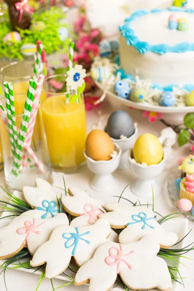 Easter brunch table set — Stock Photo, Image