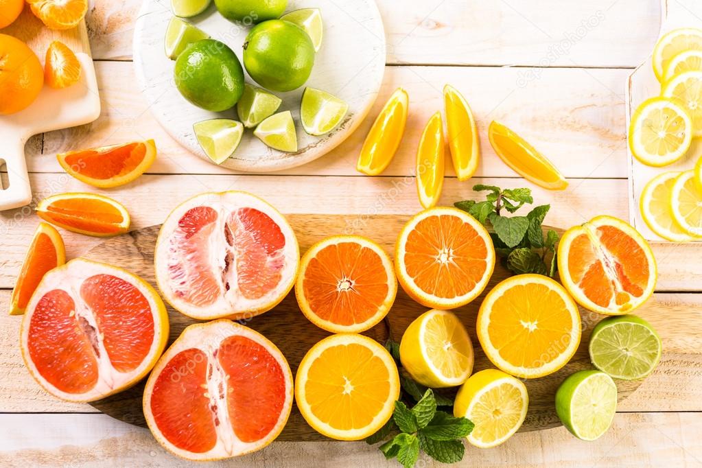 Variety of citrus fruits