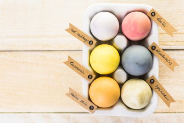 boyalı Paskalya yumurtaları