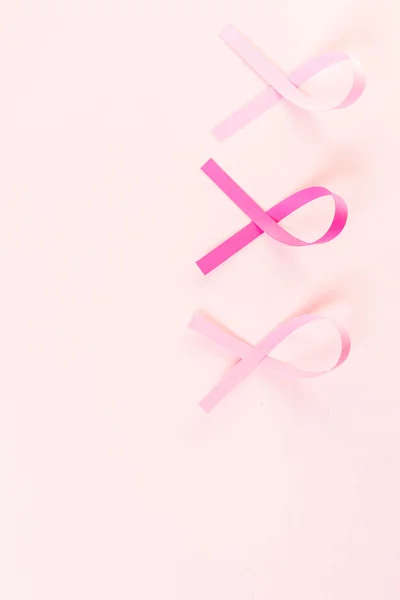 Symbole de santé des femmes en rubans roses — Photo