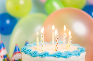 basit doğum günü pastası