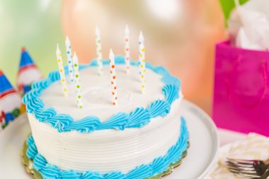 basit doğum günü pastası