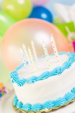 basit doğum günü pastası