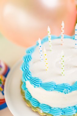 basit doğum günü pastası