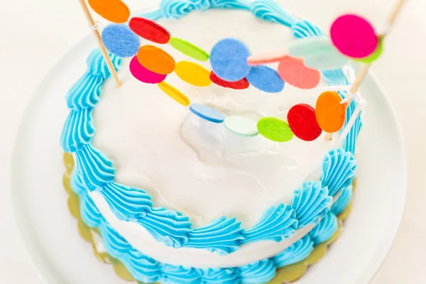 Простой торт на день рождения — стоковое фото