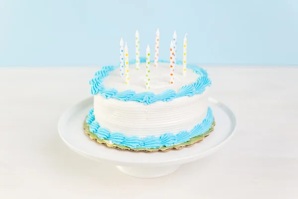 Simple Birthday cake — Stock Photo, Image