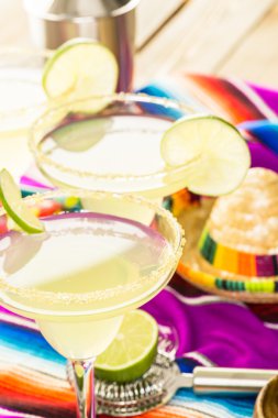 Klasik kireç margarita