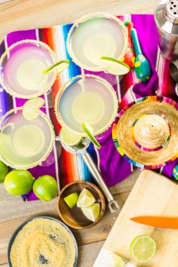 Klasik kireç margarita